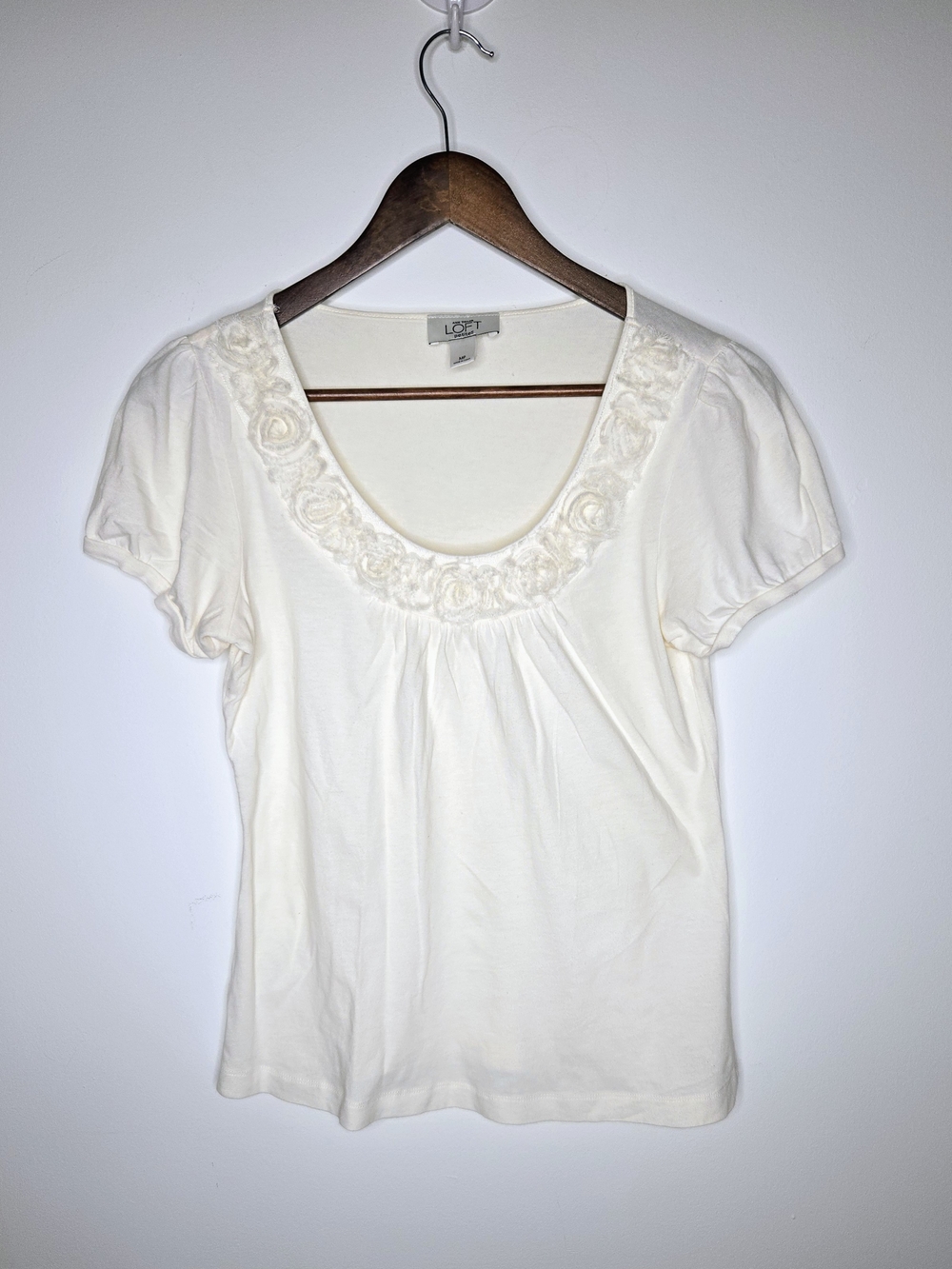Loft Women's Cream Scoop Rosette Neck Embellished Short Sleeve Top -MP